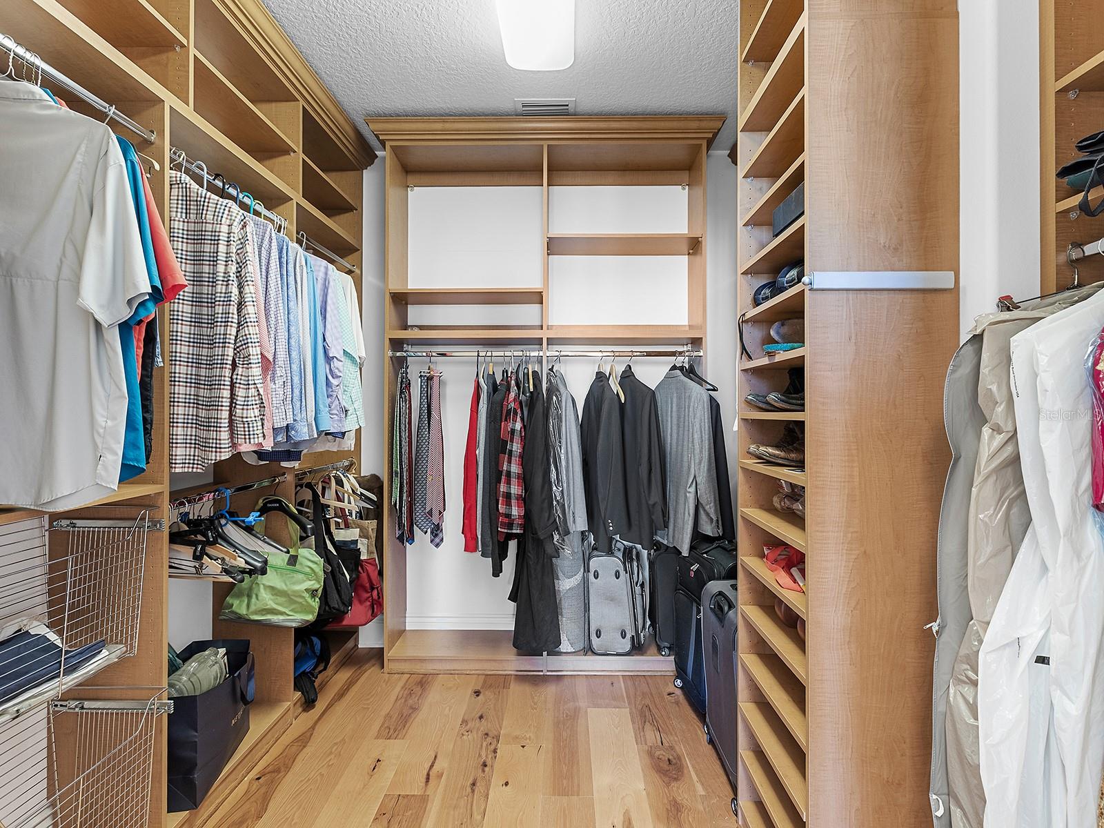 ORCHID BEACH CLUB RESIDENCES - Residential