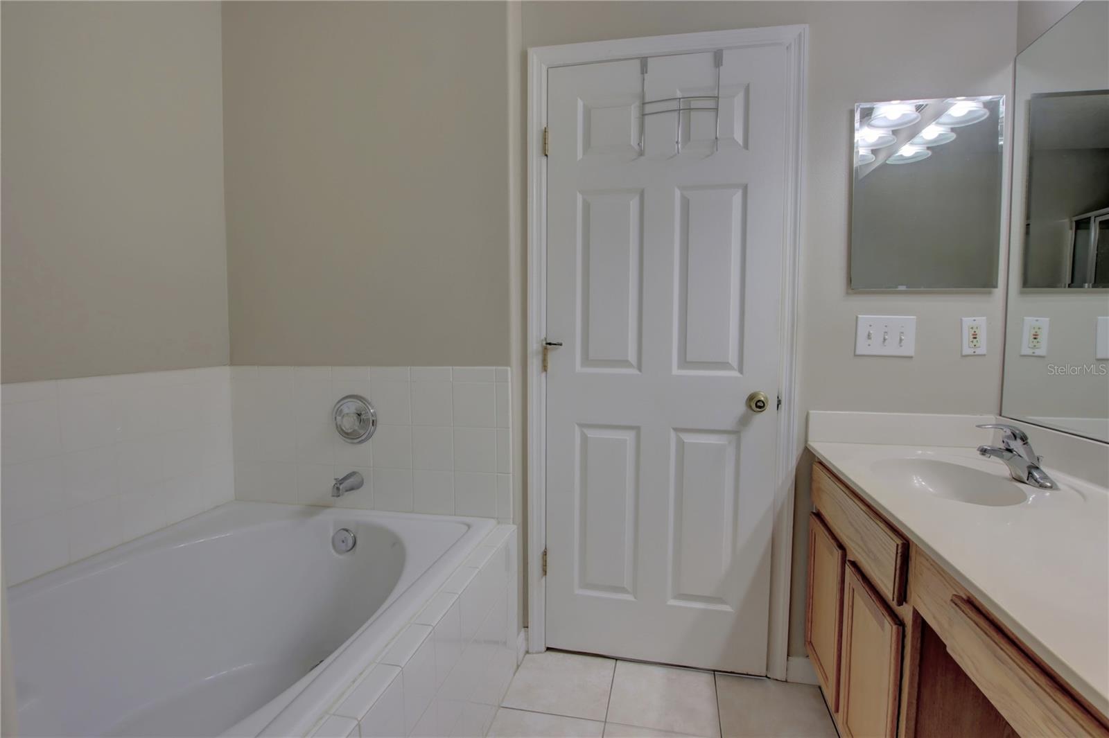 CHASE GROVES UNIT 3 - Residential