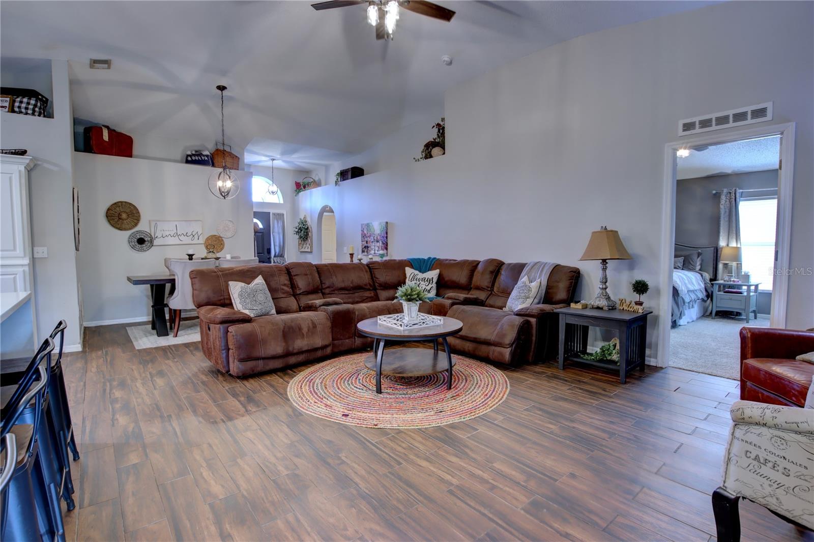 305 FAIRFIELD DRIVE