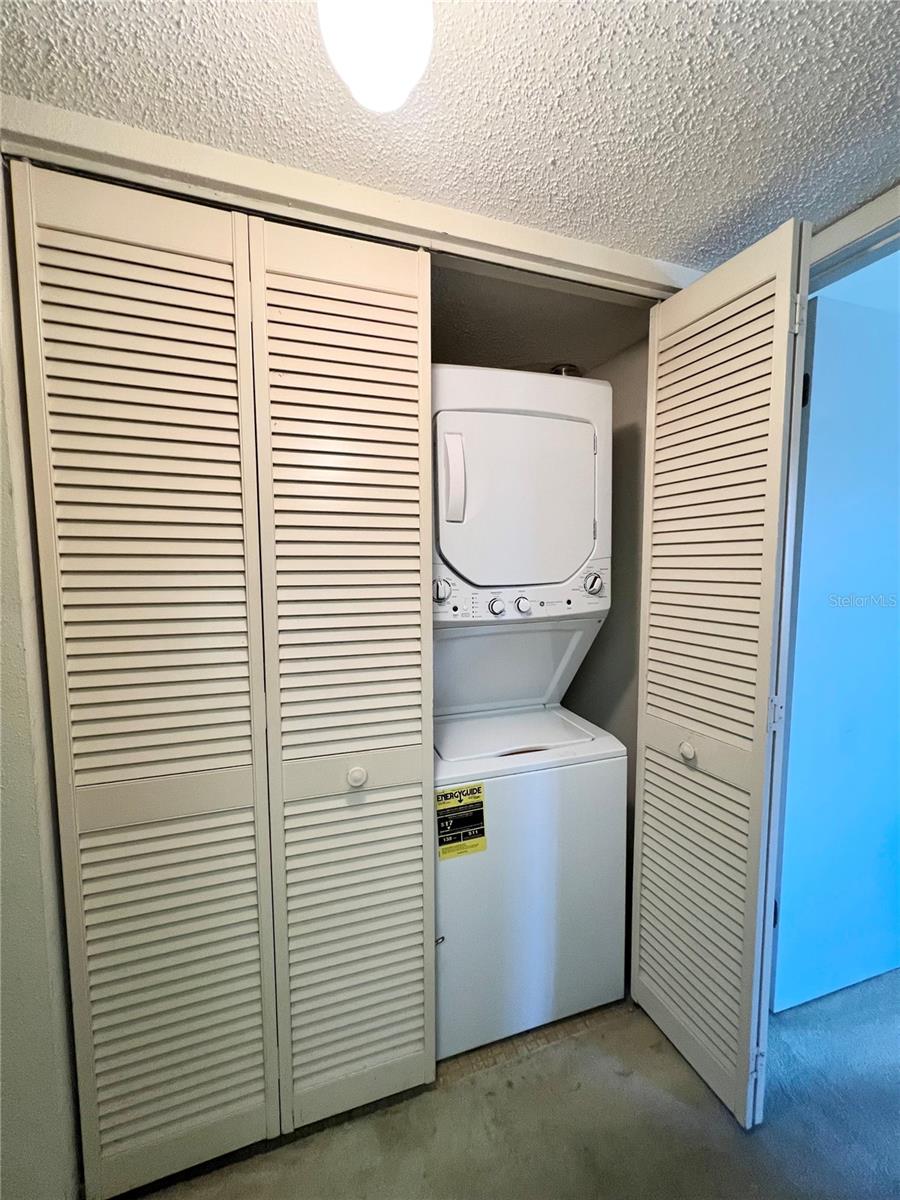 RUSTLEWOOD AT COUNTRYSIDE CONDO - Residential