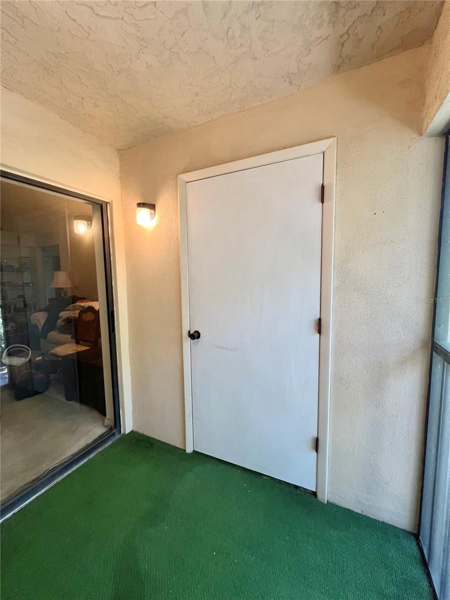 RUSTLEWOOD AT COUNTRYSIDE CONDO - Residential