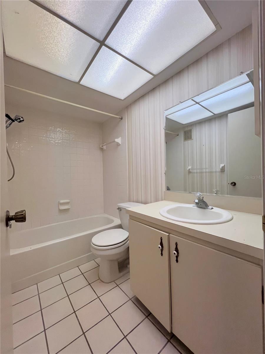 RUSTLEWOOD AT COUNTRYSIDE CONDO - Residential