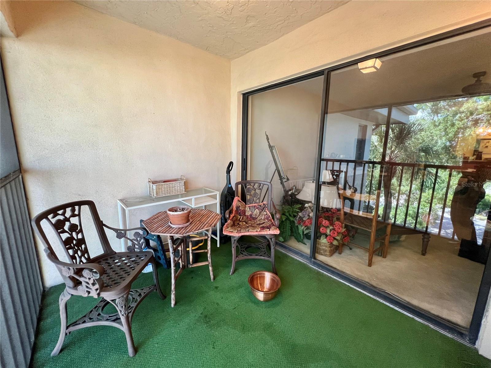 RUSTLEWOOD AT COUNTRYSIDE CONDO - Residential