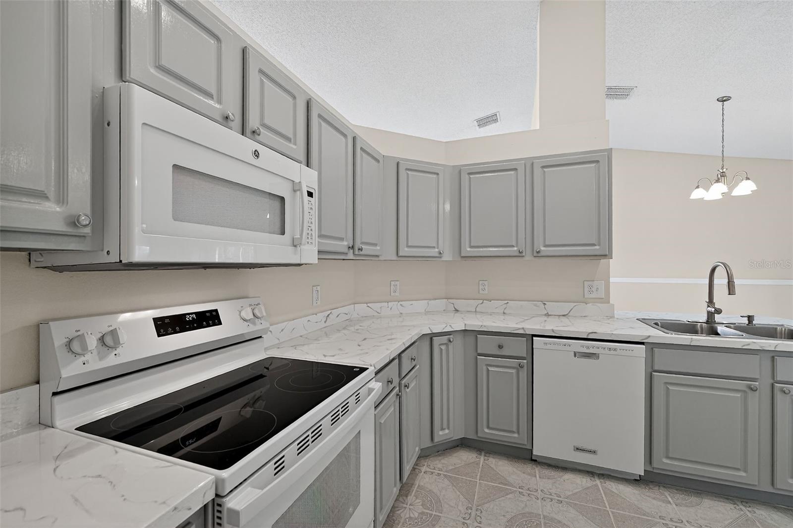 PEPPERTREE AT CYPRESS WOODS UNIT 1 - Residential