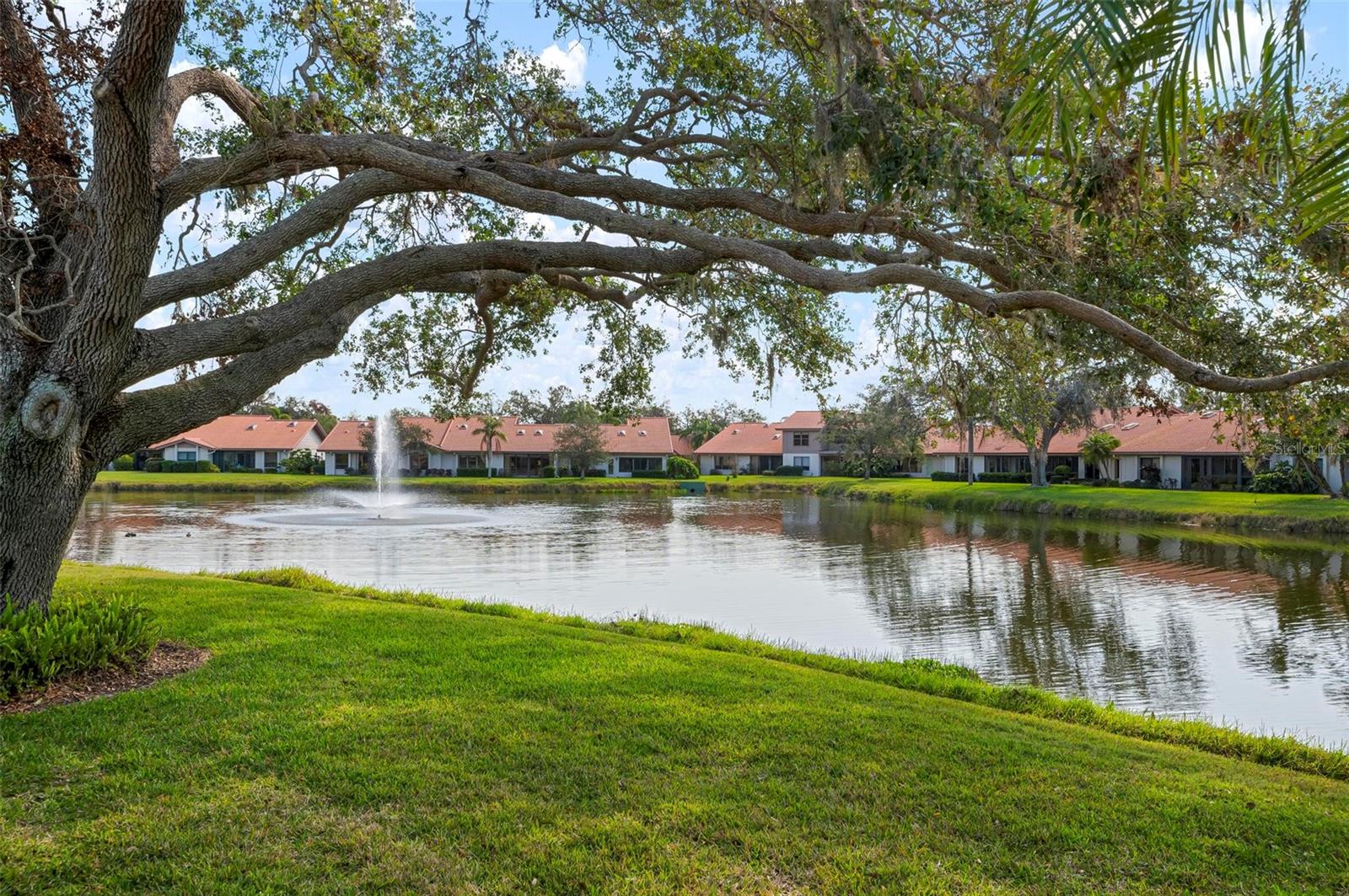 LAKESHORE VILLAGE SOUTH - Residential