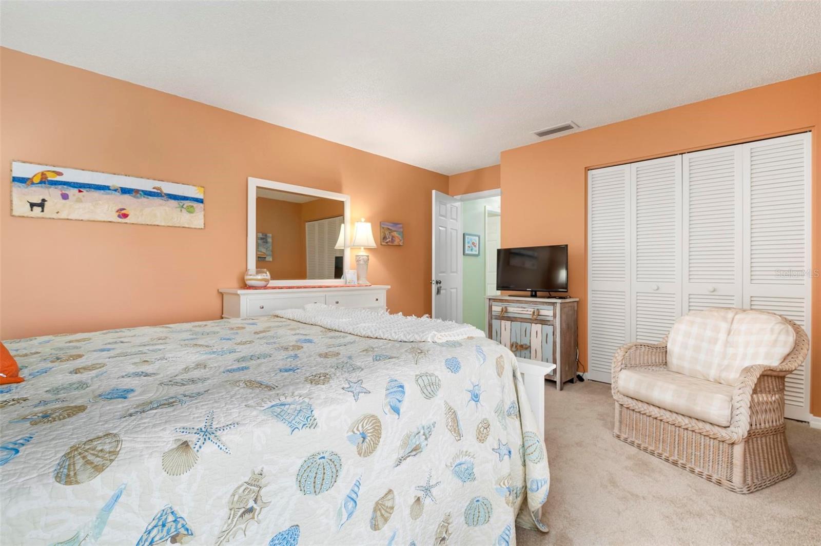 LAKESHORE VILLAGE SOUTH - Residential