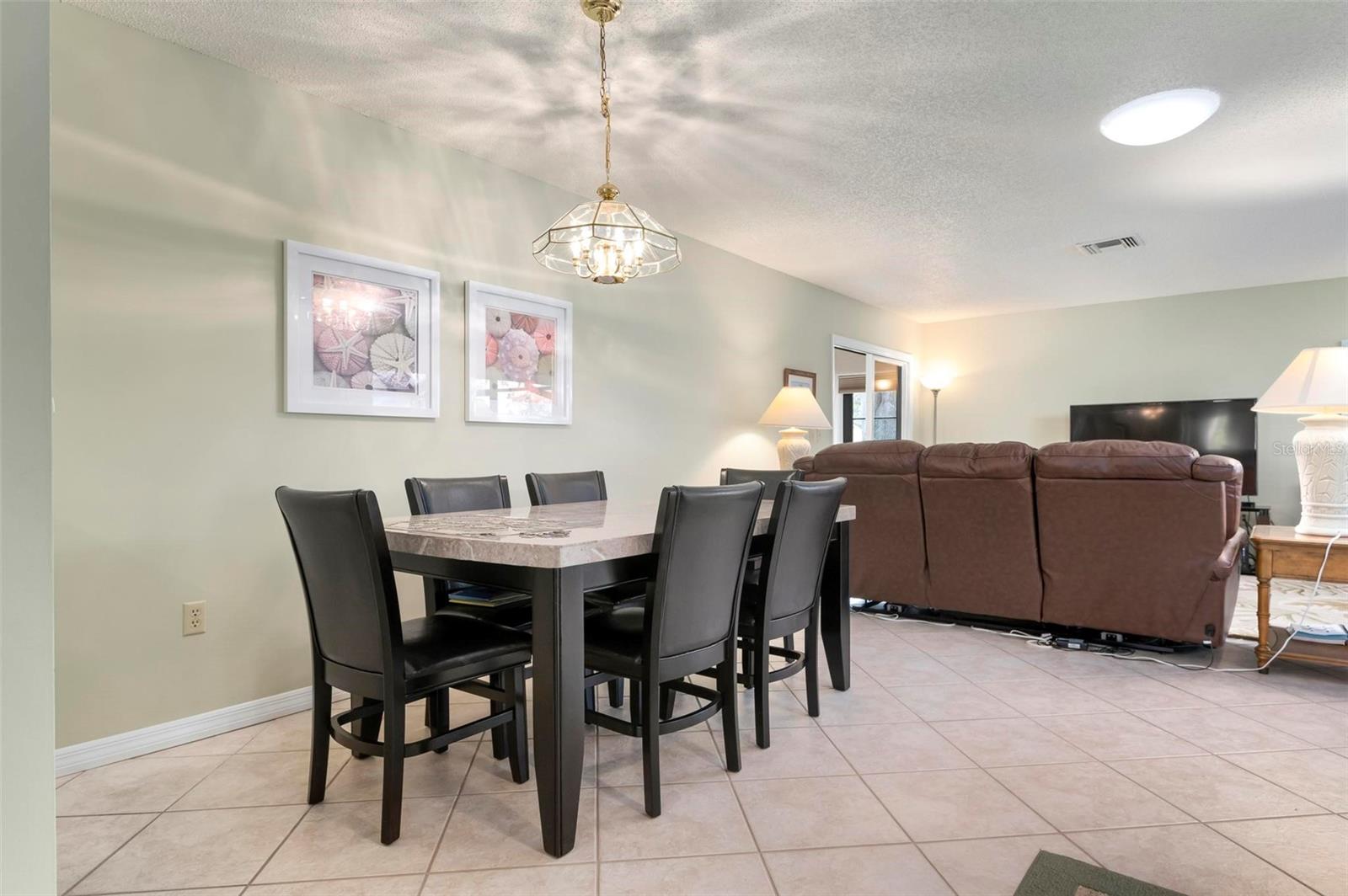 3896 WILSHIRE DRIVE 11
