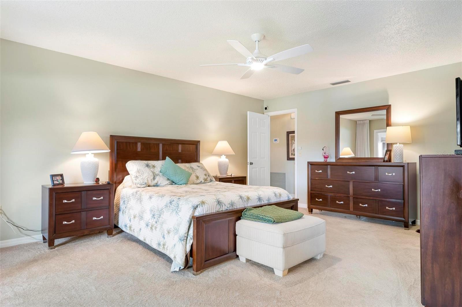LAKESHORE VILLAGE SOUTH - Residential