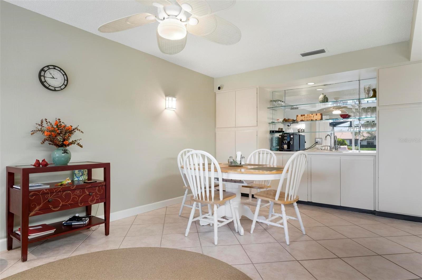 LAKESHORE VILLAGE SOUTH - Residential