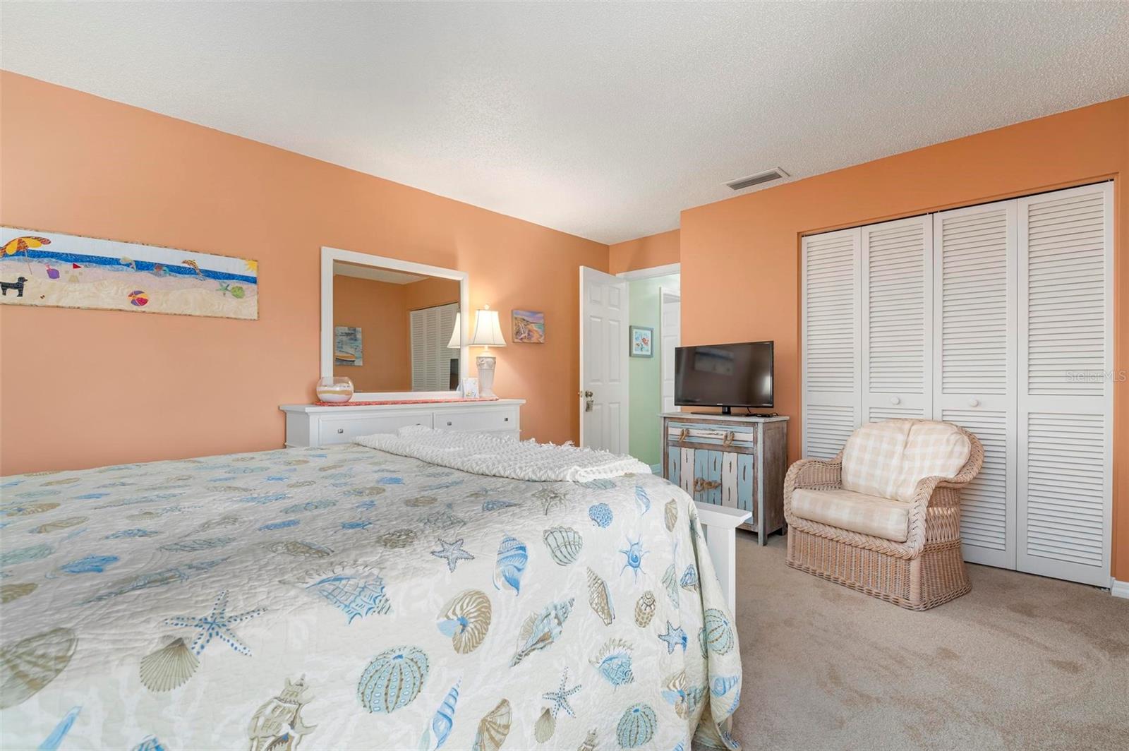 LAKESHORE VILLAGE SOUTH - Residential