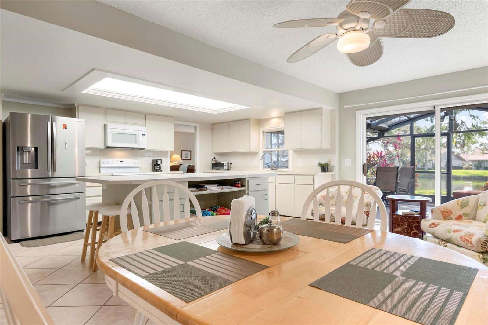 LAKESHORE VILLAGE SOUTH - Residential