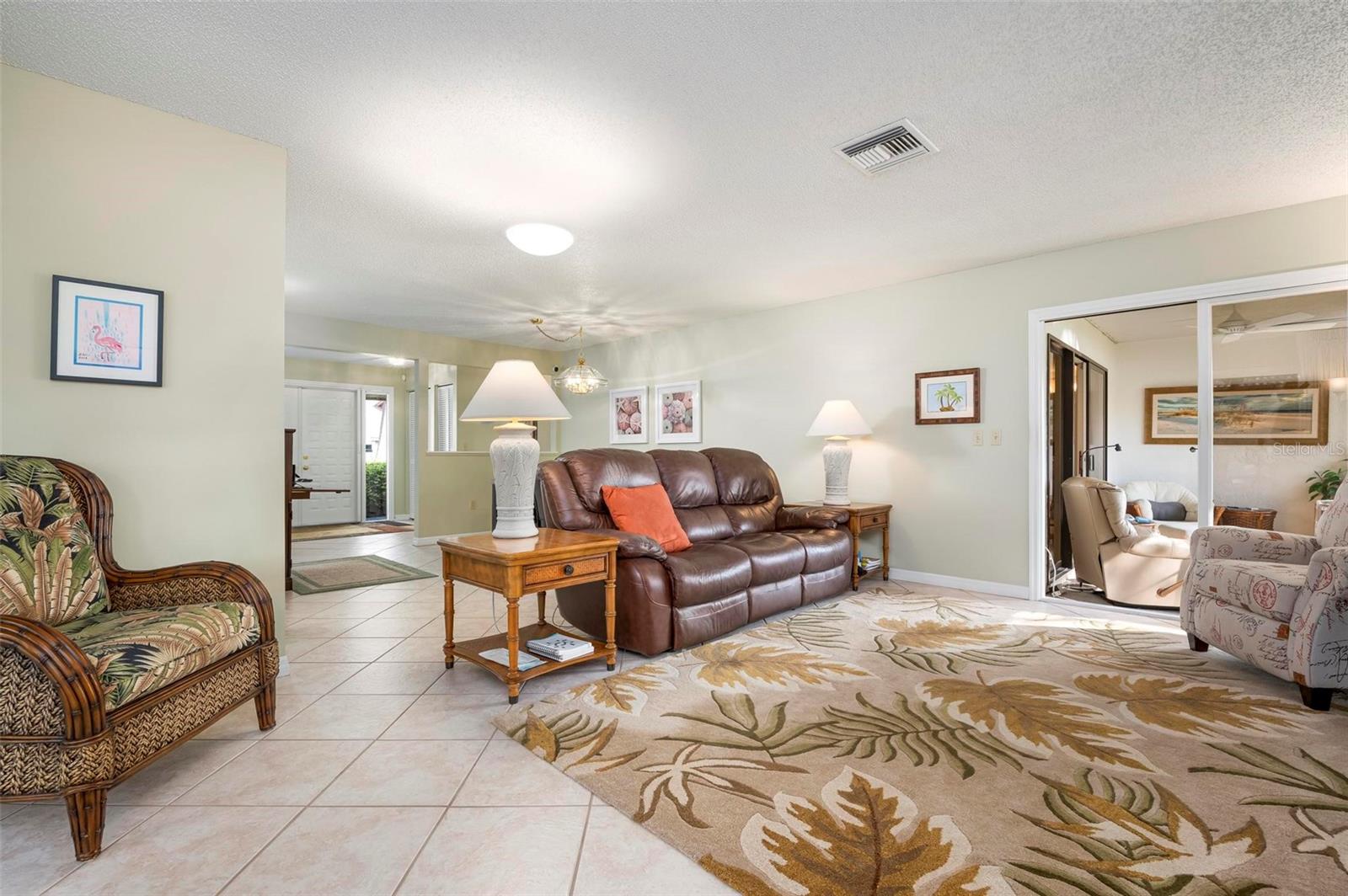LAKESHORE VILLAGE SOUTH - Residential