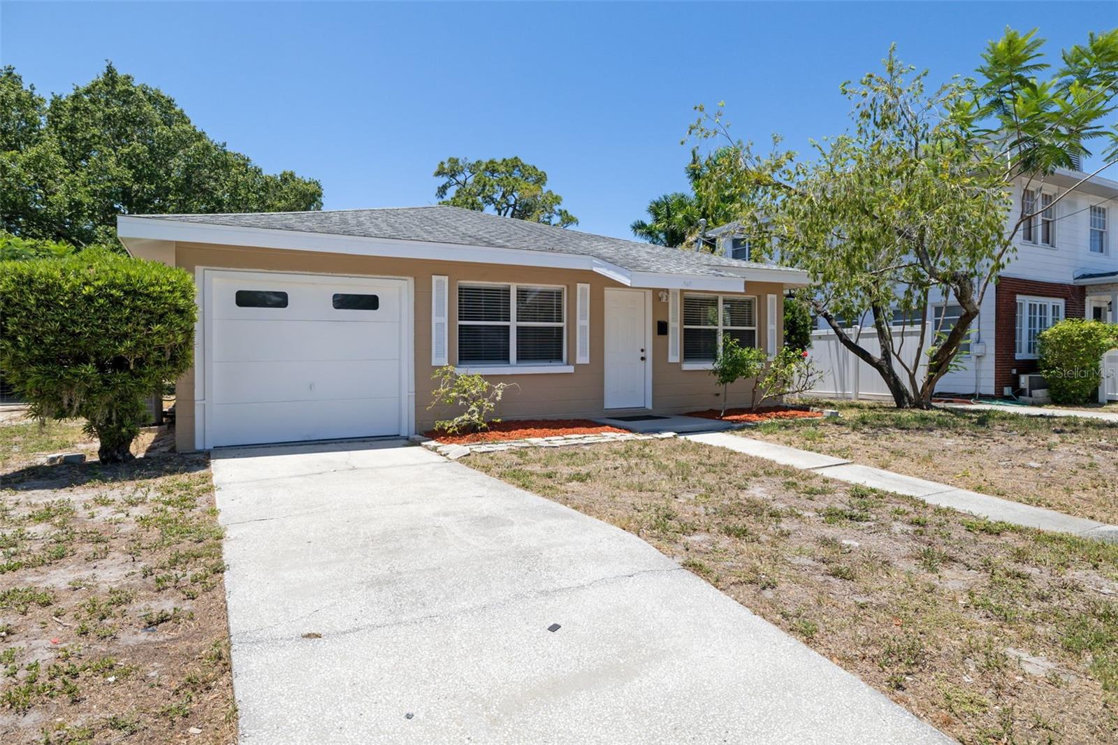 808 26TH STREET W