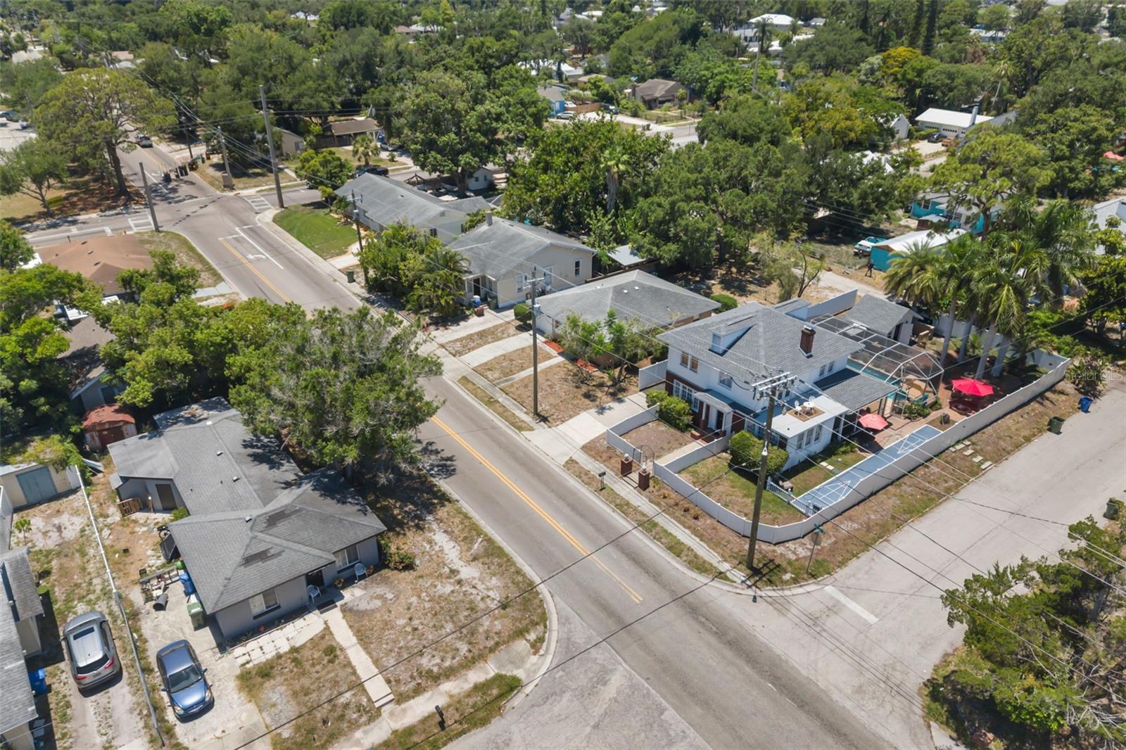 808 26TH STREET W