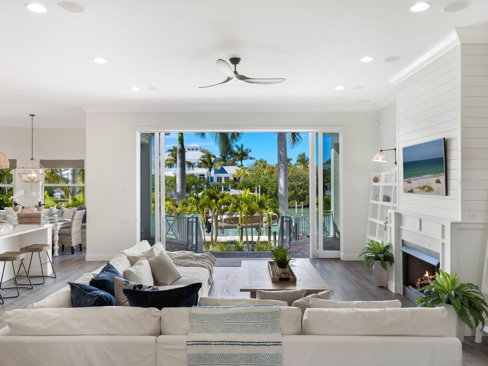 BAY ISLAND - Residential