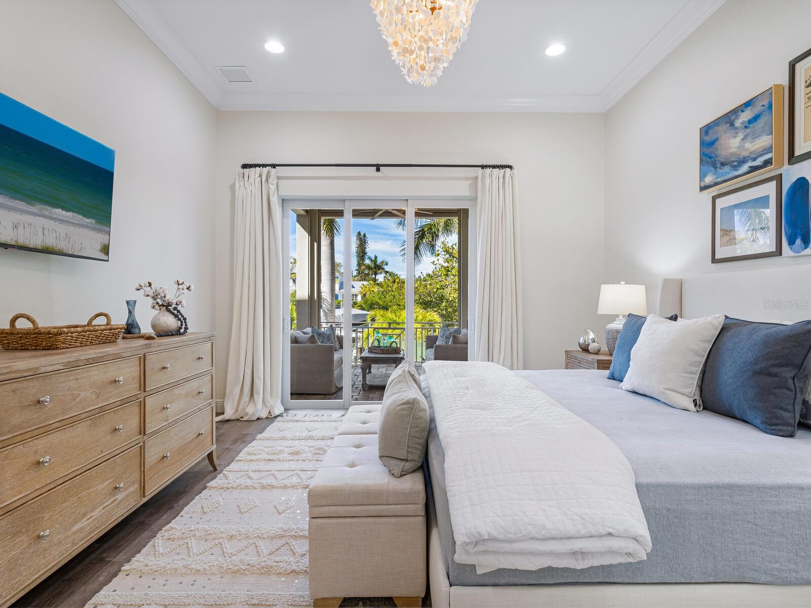 BAY ISLAND - Residential