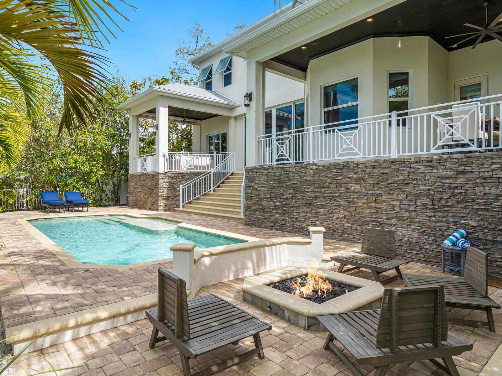 BAY ISLAND - Residential