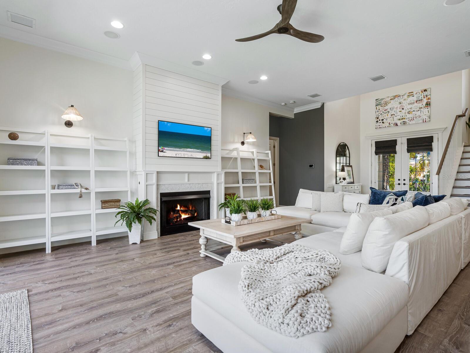 BAY ISLAND - Residential