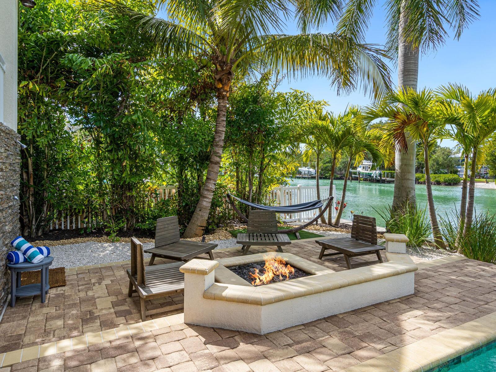 BAY ISLAND - Residential