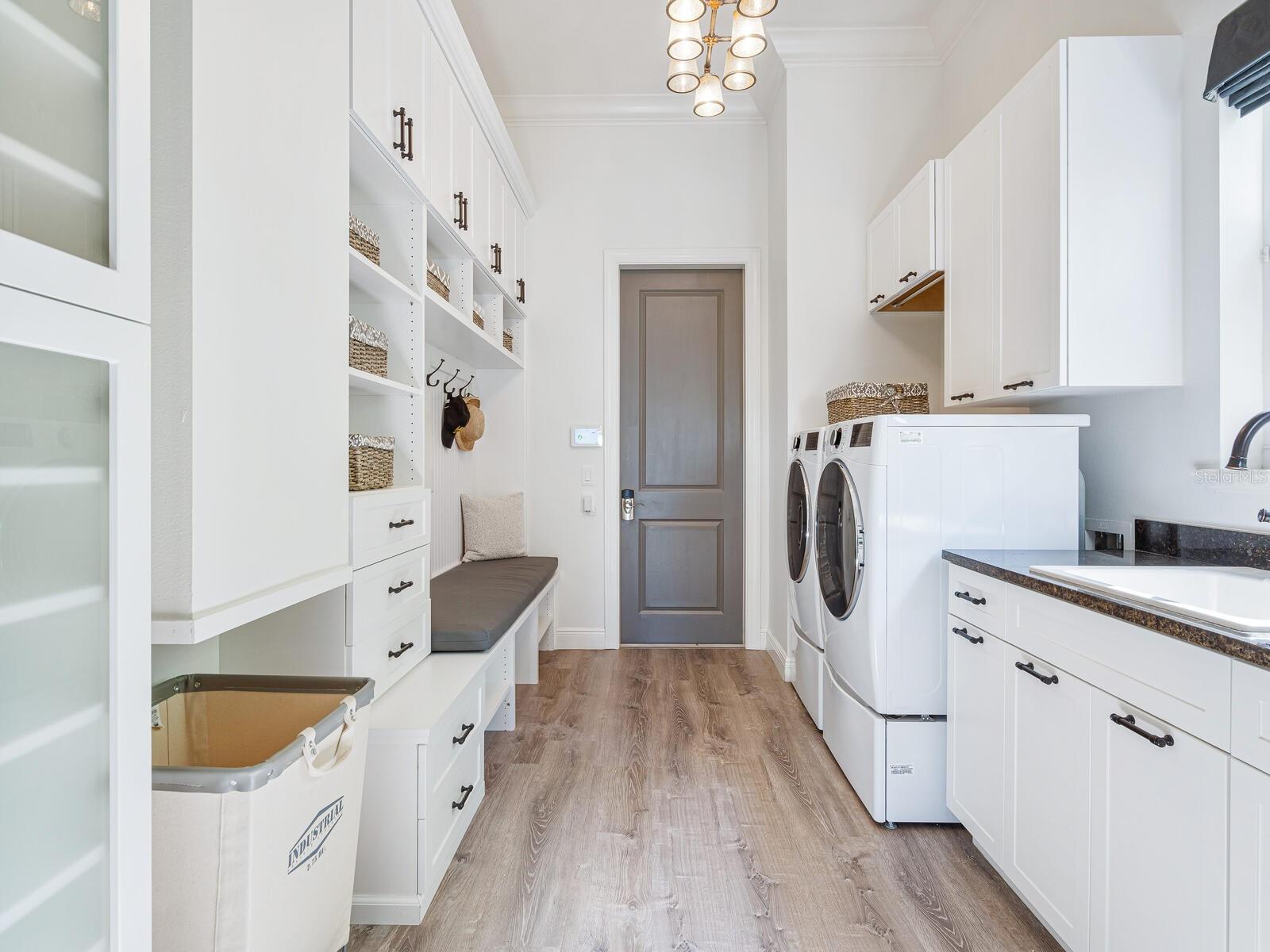 BAY ISLAND - Residential