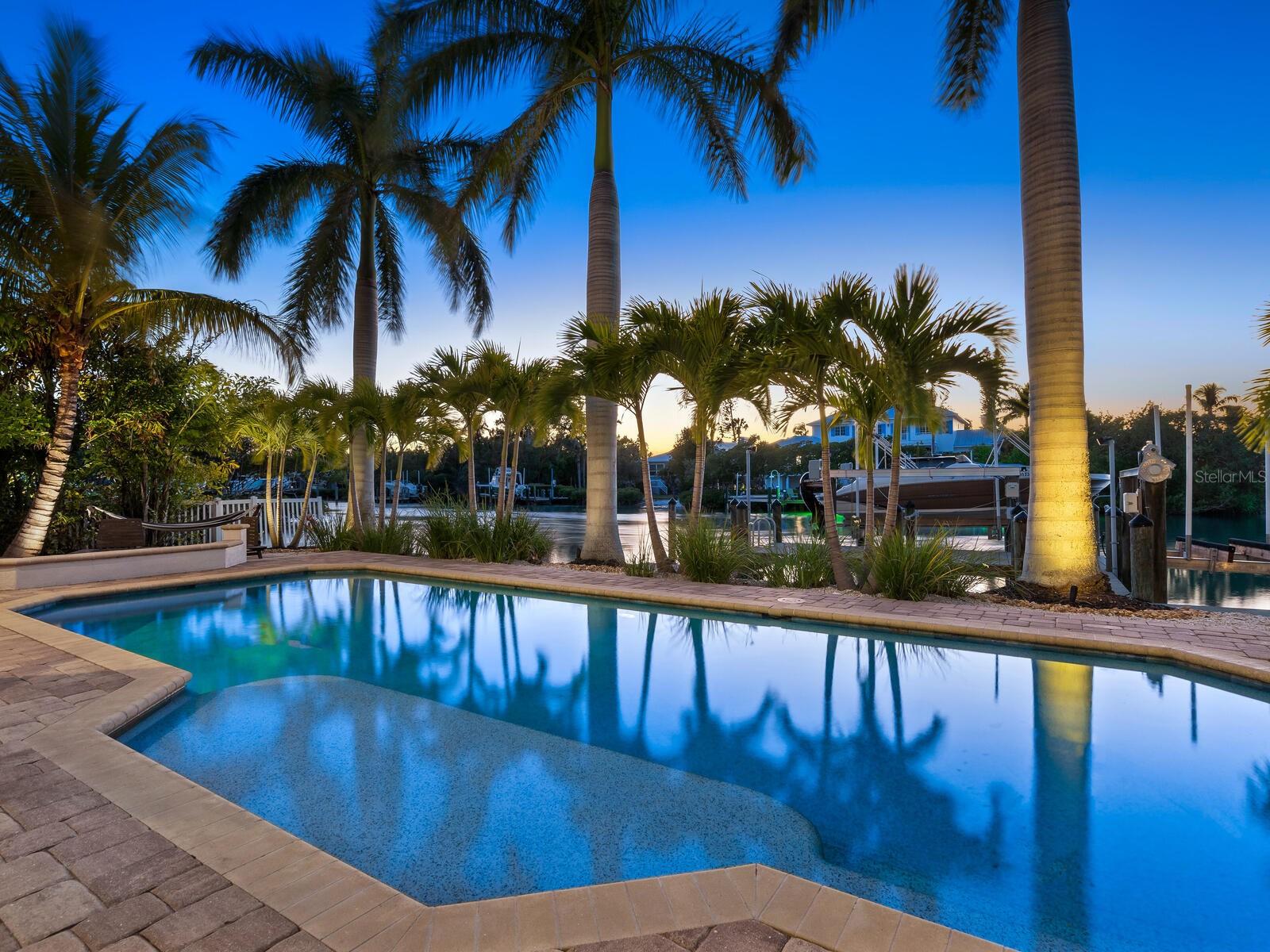 BAY ISLAND - Residential