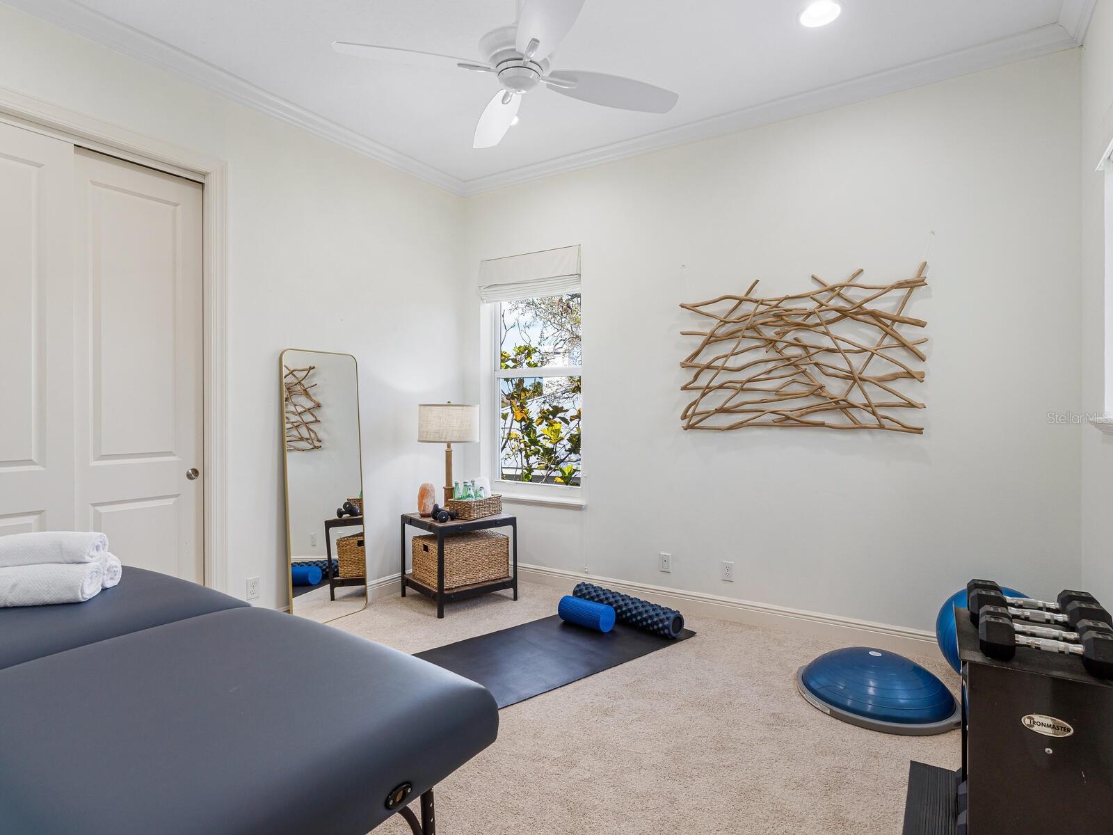 BAY ISLAND - Residential