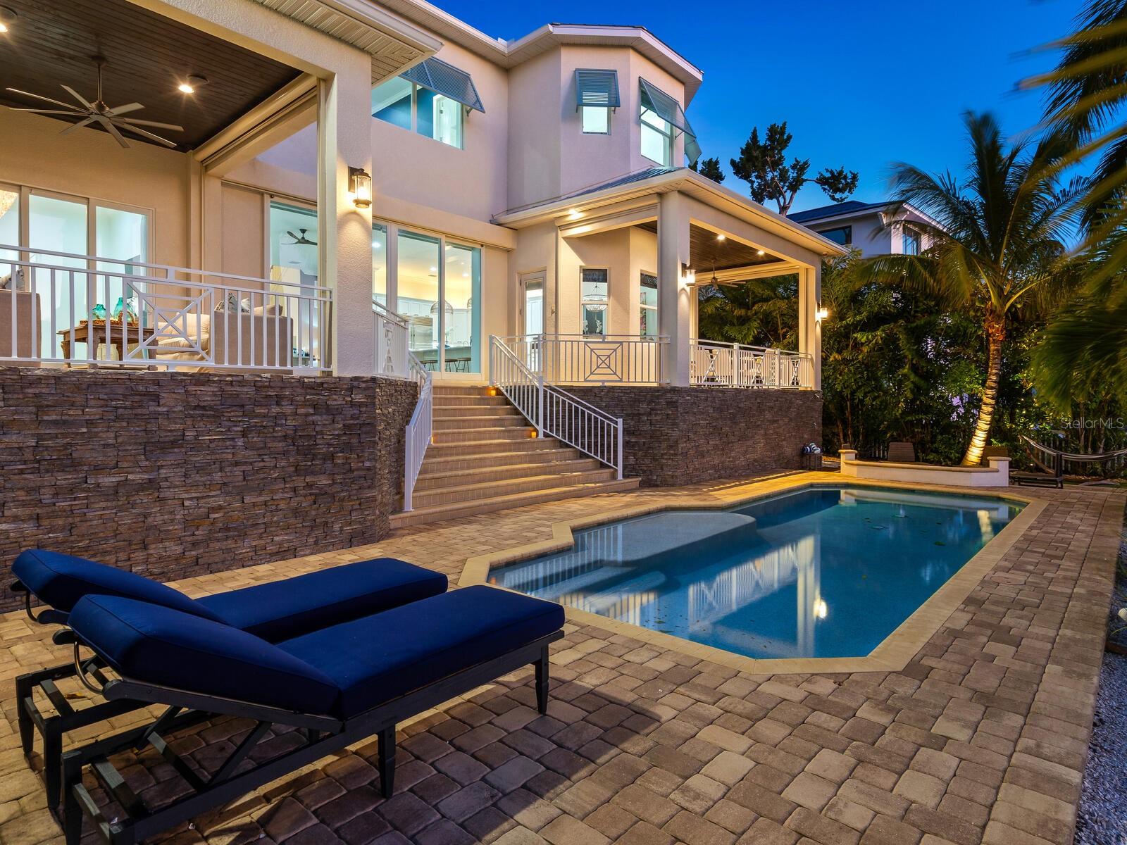 BAY ISLAND - Residential