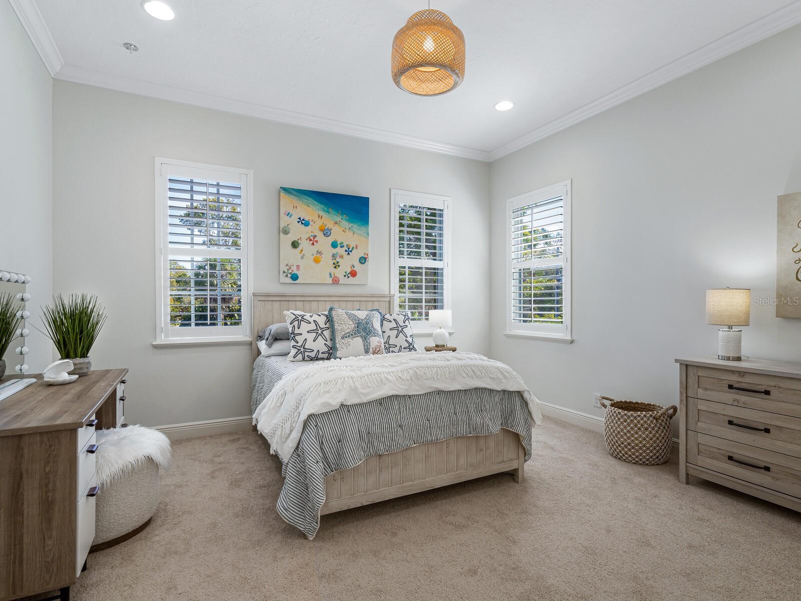 BAY ISLAND - Residential