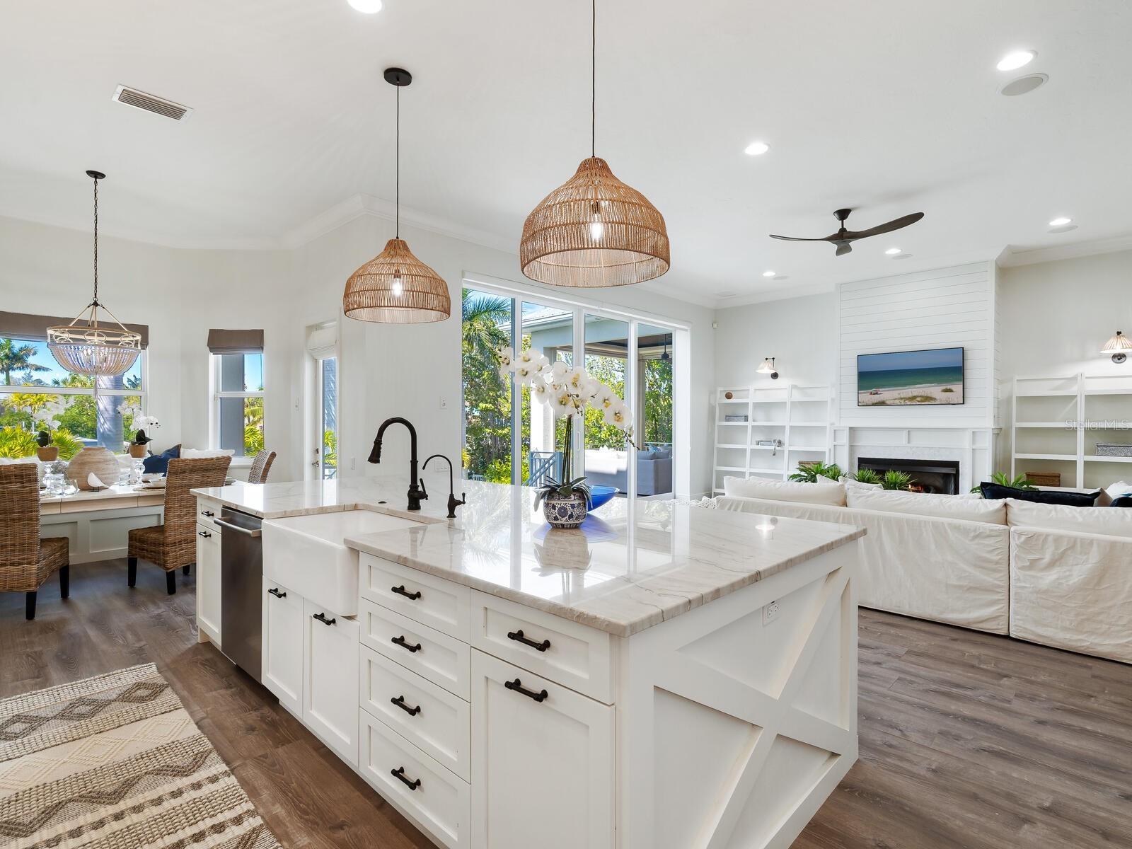 BAY ISLAND - Residential