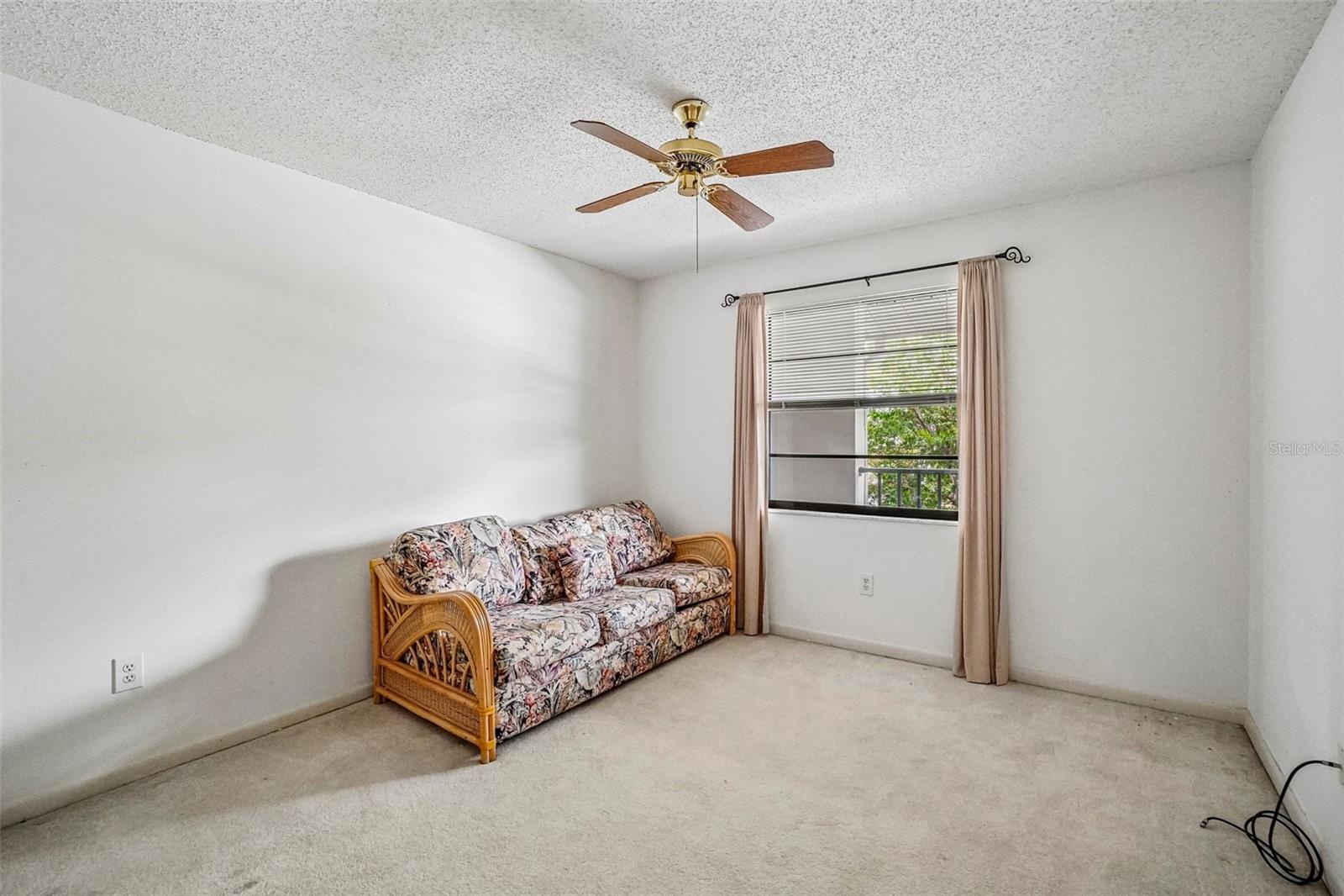 HARSHAW LAKE PARK CONDO - Residential
