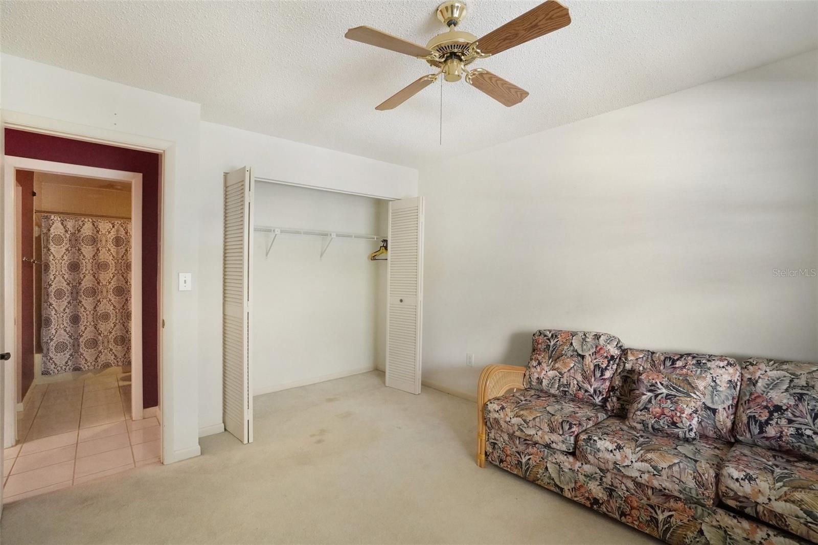 HARSHAW LAKE PARK CONDO - Residential