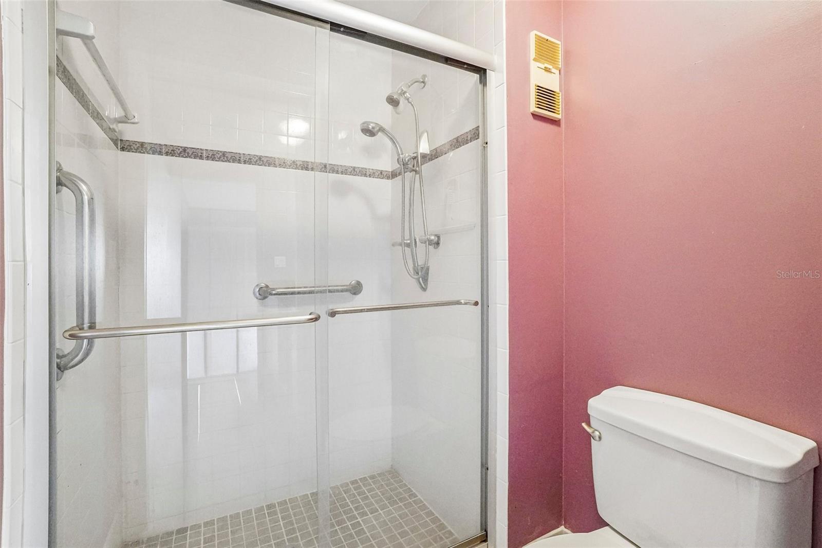 HARSHAW LAKE PARK CONDO - Residential