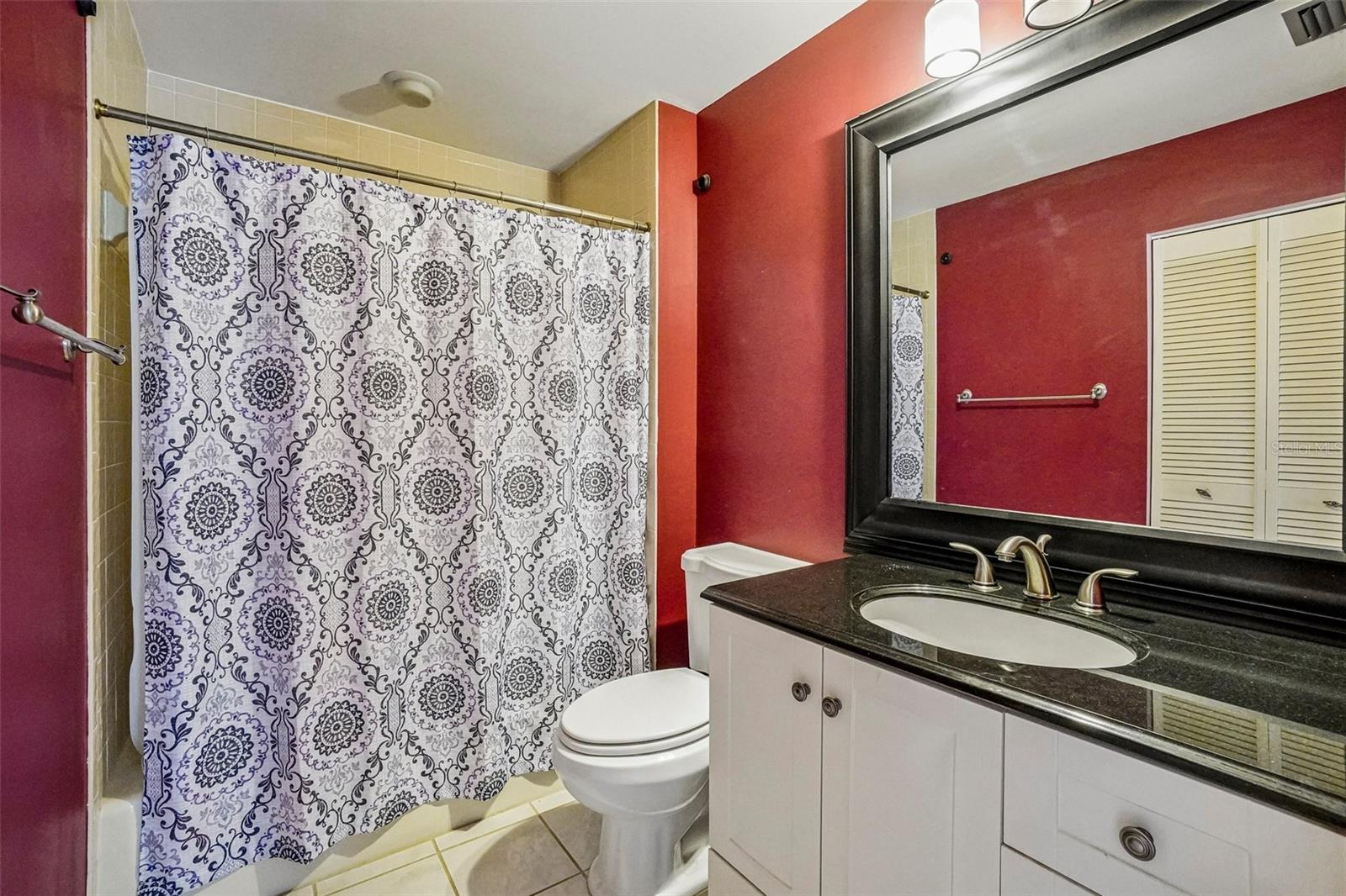 HARSHAW LAKE PARK CONDO - Residential