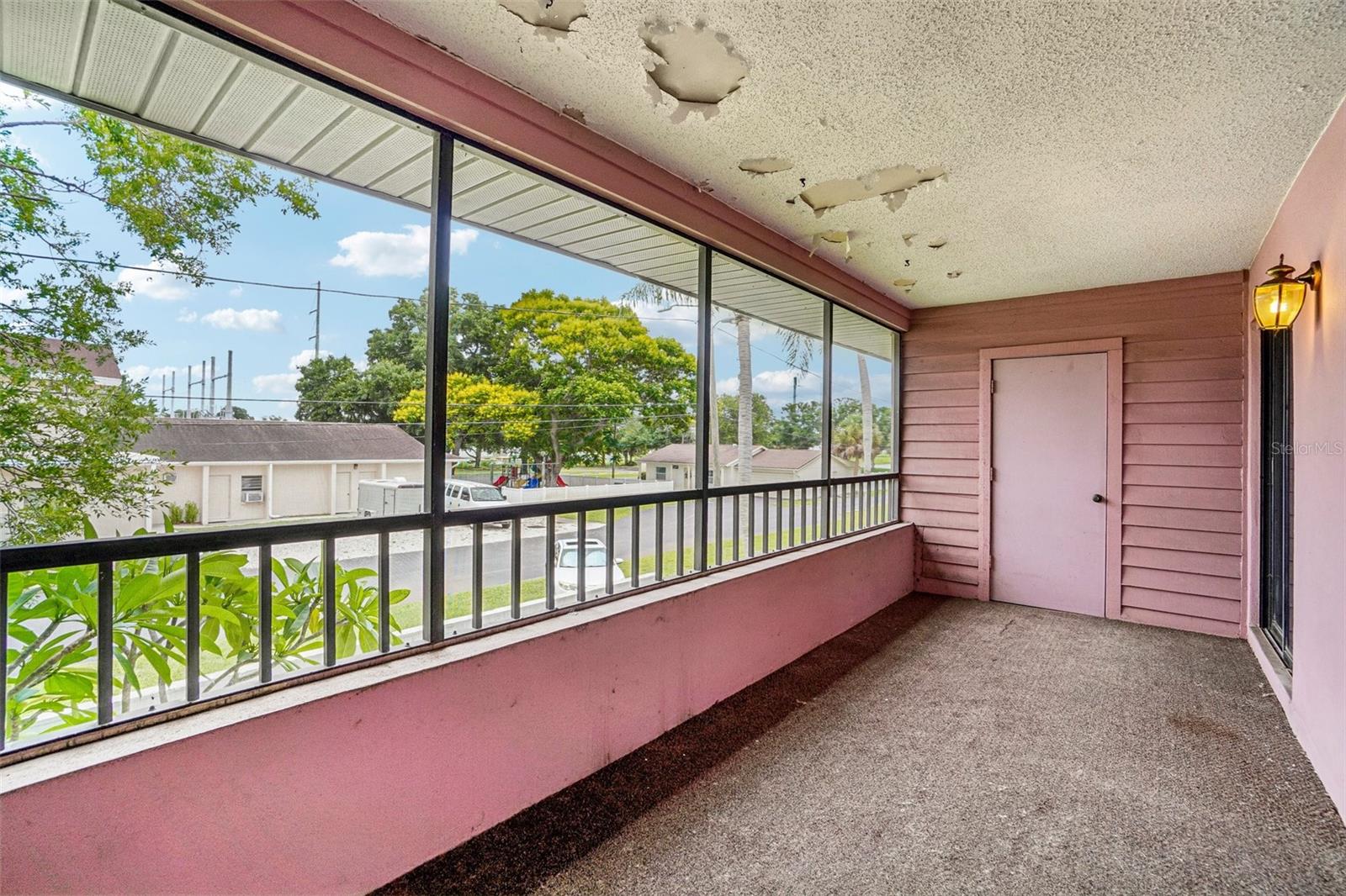 HARSHAW LAKE PARK CONDO - Residential