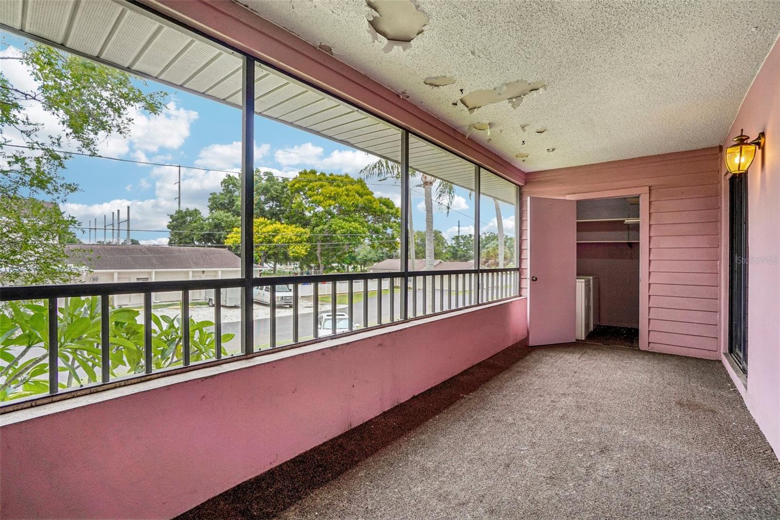 HARSHAW LAKE PARK CONDO - Residential