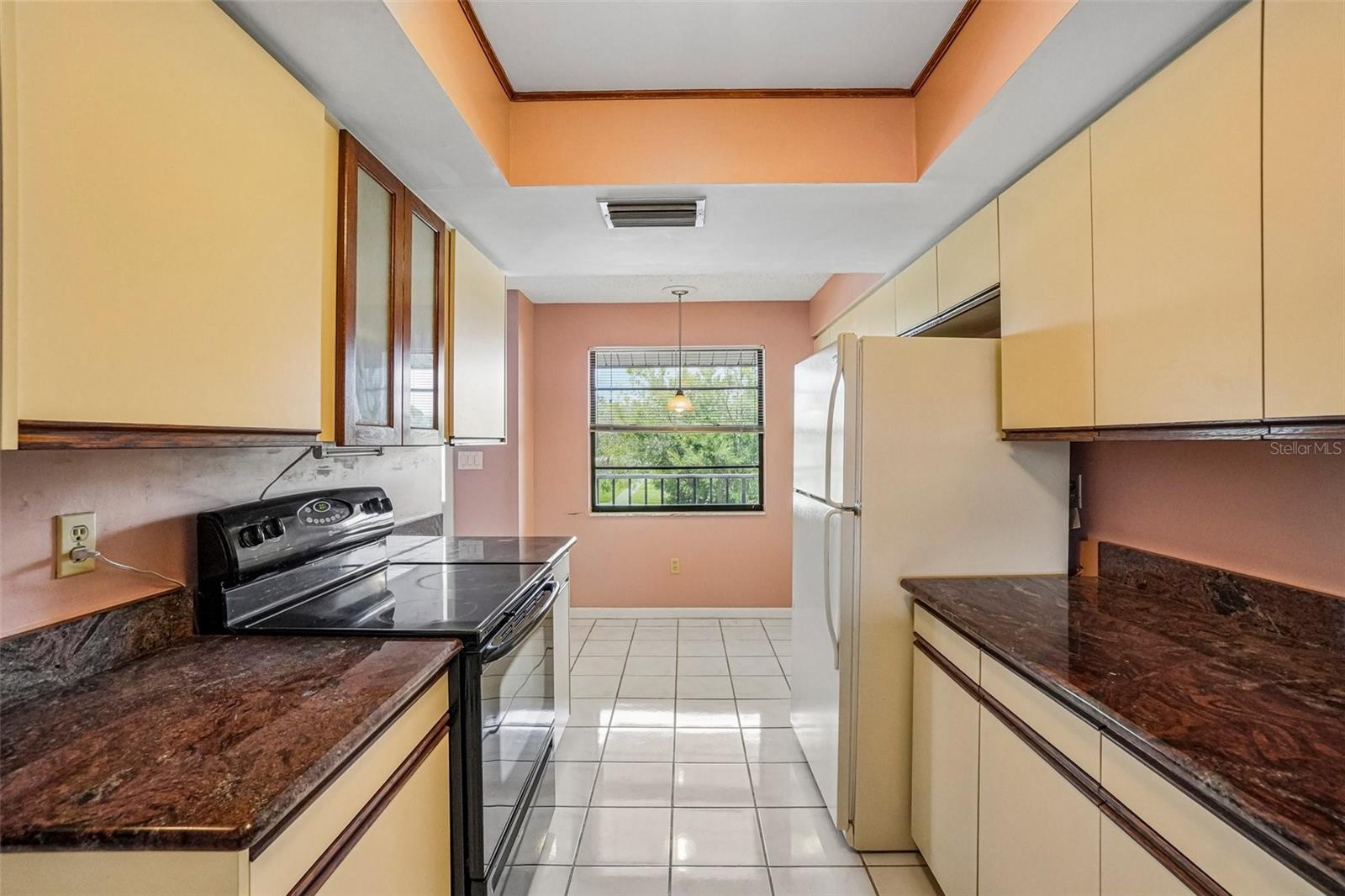 HARSHAW LAKE PARK CONDO - Residential