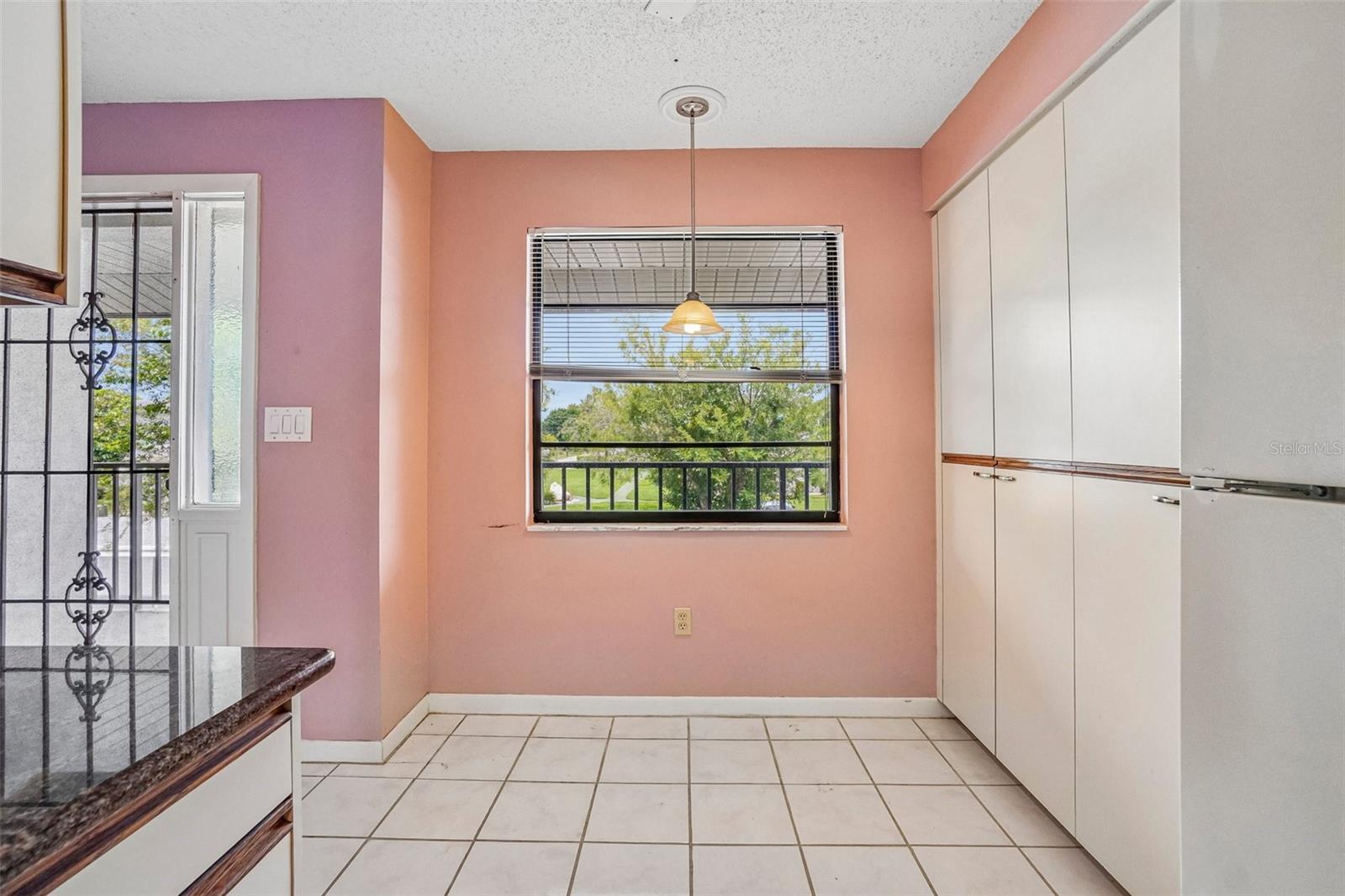 HARSHAW LAKE PARK CONDO - Residential