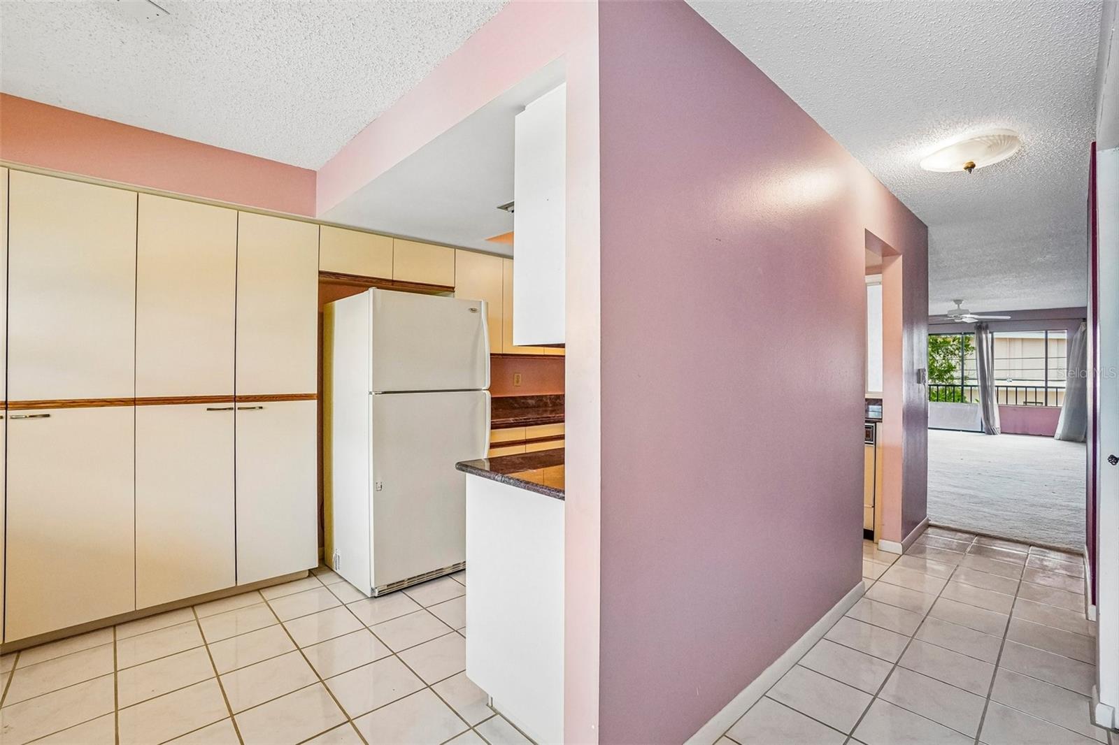 HARSHAW LAKE PARK CONDO - Residential