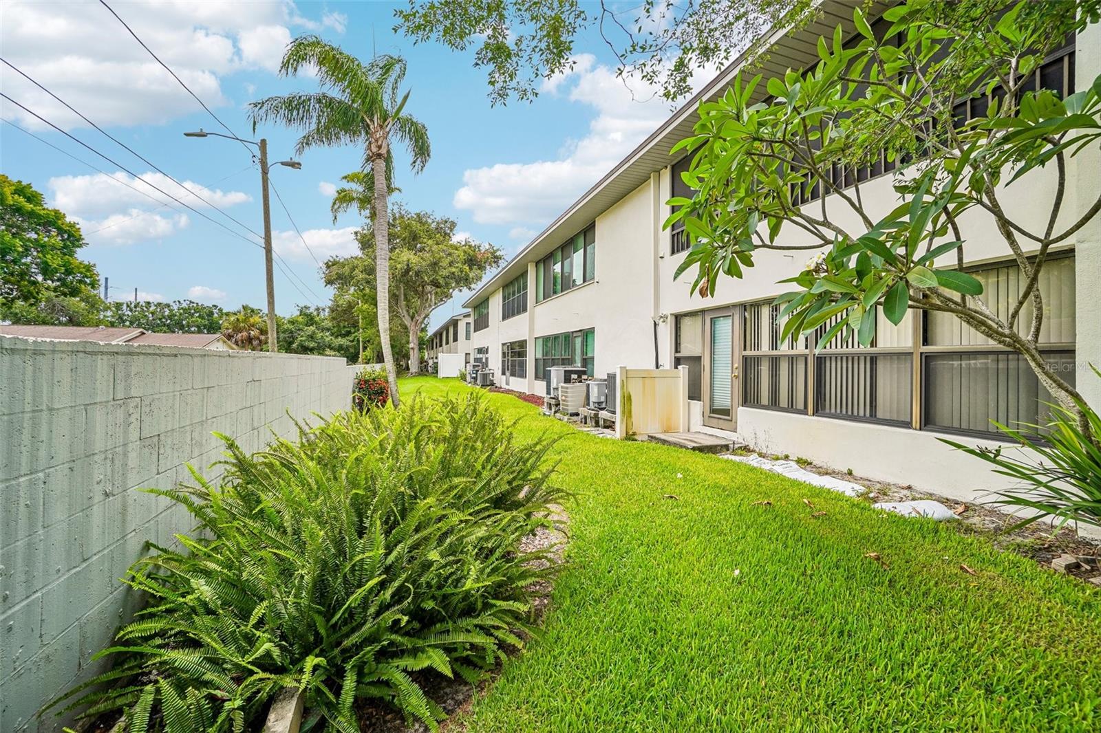 HARSHAW LAKE PARK CONDO - Residential
