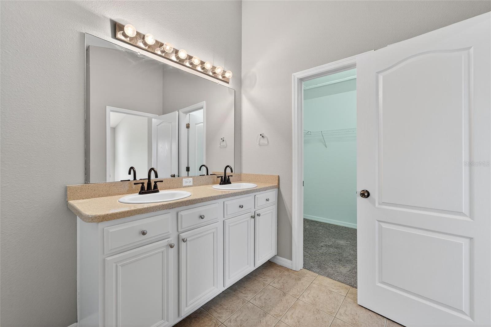 FISHHAWK RANCH PH 02 TR 12B - Residential