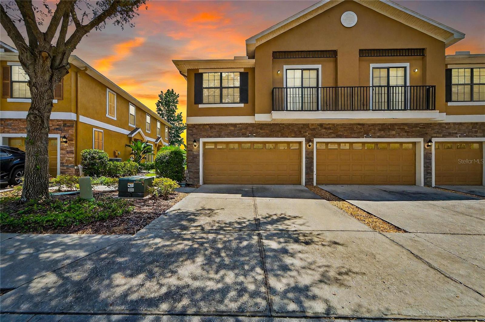 Beautifully Maintained Townhome with Pond View in Gated Fishhawk Ranch Community
Welcome to this move-in-ready 3-bedroom, 2.5-bathroom townhome with a 2-car garage, nestled in the desirable gated Kingletridge section of Fishhawk Ranch. Offering 1,760 sq. ft. of thoughtfully designed living space and tranquil pond and conservation views, this home combines comfort, style, and low-maintenance living.
Inside, you’ll find fresh interior paint and new carpet on the stairs and in all bedrooms. The open-concept main living area boasts high ceilings, abundant natural light, and a charming built-in entertainment nook, creating a warm and inviting space to relax or entertain.
The chef’s kitchen features 42-inch solid wood cabinetry and flows seamlessly into the bright dining area, complete with a large window that fills the space with natural light. A powder room with a pedestal sink, a laundry/utility room with washer and dryer hookups, and convenient under-stair storage complete the first floor.
Upstairs, all bedrooms are generously sized and finished with plush new carpeting. The primary suite is a true retreat, offering a large walk-in closet and an en-suite bathroom with a double vanity and tub/shower combo. The two secondary bedrooms share a stylish full bathroom with wood cabinetry.
Enjoy the ease of maintenance-free living—the HOA covers exterior maintenance, including the roof, lawn care, landscaping, irrigation, and more.
All of this, plus access to Fishhawk Ranch’s resort-style amenities—including pools, fitness centers, miles of trails, parks, and top-rated schools.
Don’t miss your chance to own this gem—schedule your private tour today!