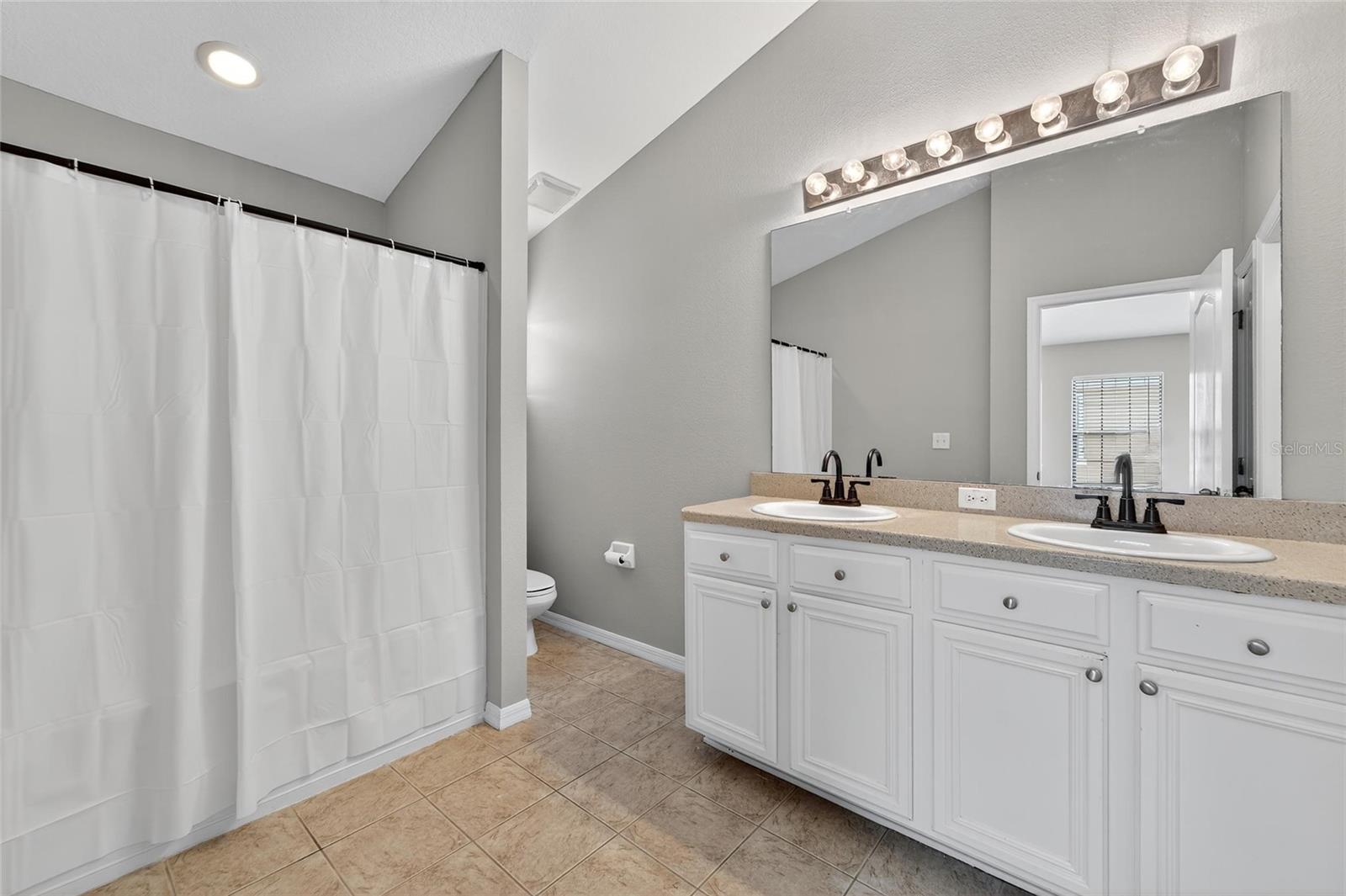 FISHHAWK RANCH PH 02 TR 12B - Residential