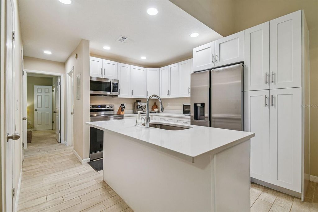 Photo of 4033 Dream Oak Place #202, Tampa, FL 33613 (MLS # TB8422248)