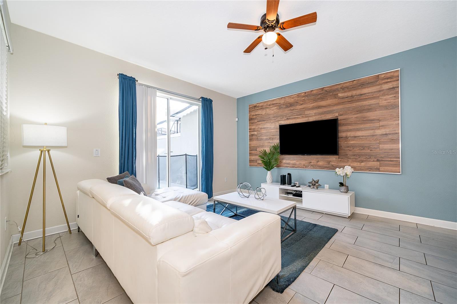 STOREY LAKE PH 3 - Residential