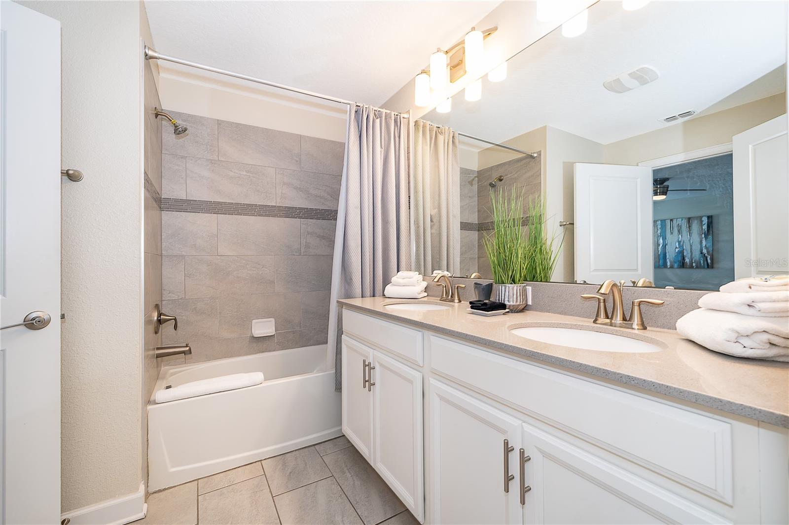 STOREY LAKE PH 3 - Residential