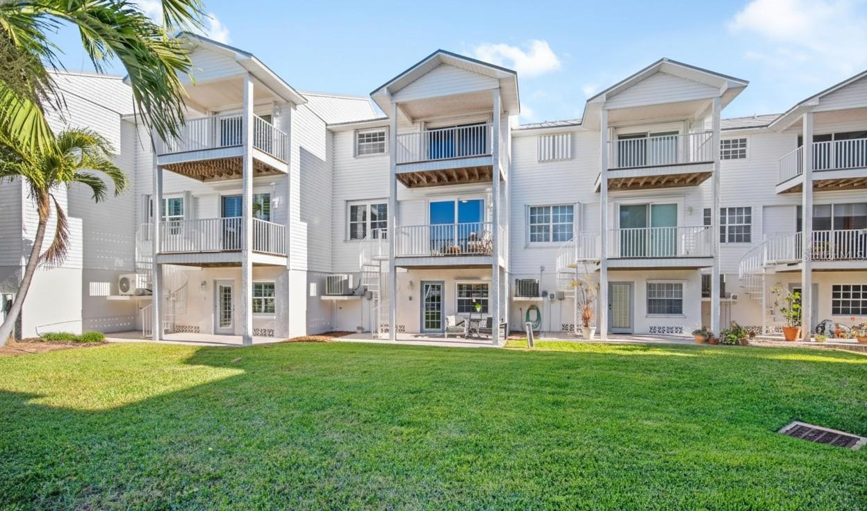 TIDES VILLAGE - CONCOURSE - Residential