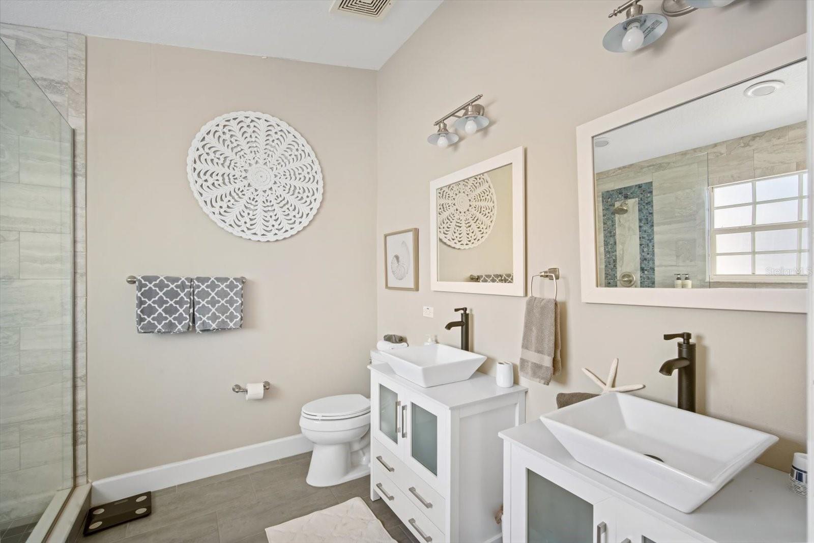 TIDES VILLAGE - CONCOURSE - Residential