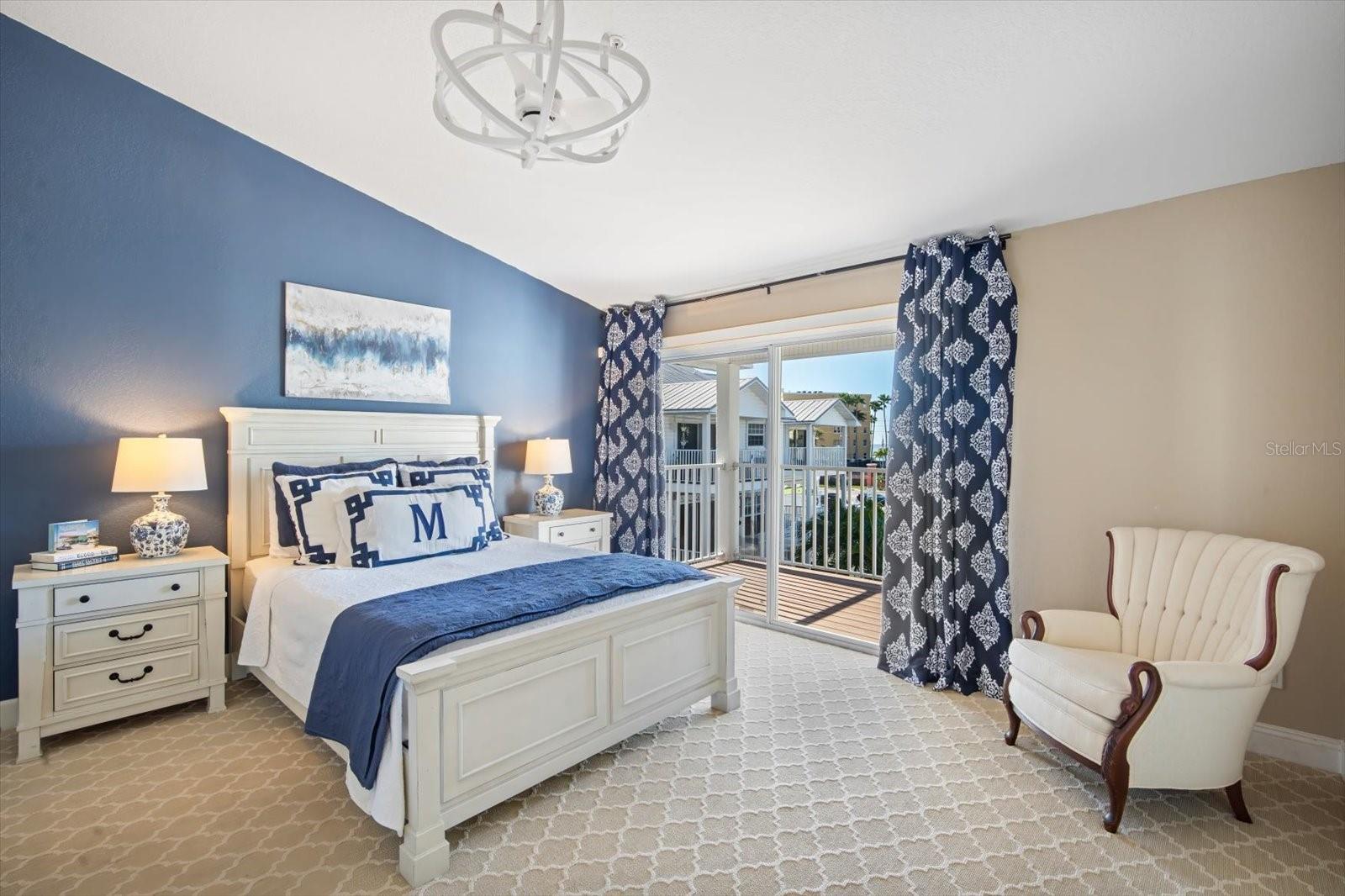 TIDES VILLAGE - CONCOURSE - Residential