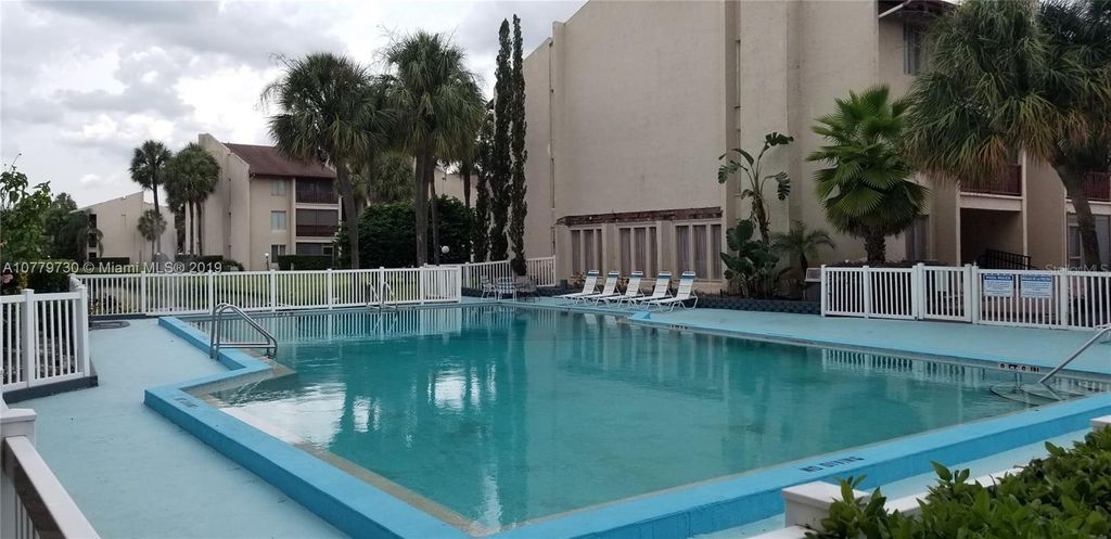 Photo of 3824 N Lake Drive #108, Tampa, FL 33614 (MLS # O6365307)