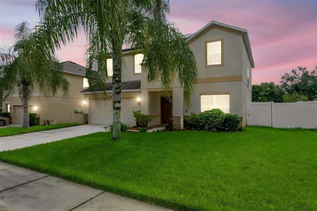 Photo of 1424 Main Street, Valrico, FL 33594 (MLS # TB8528588)